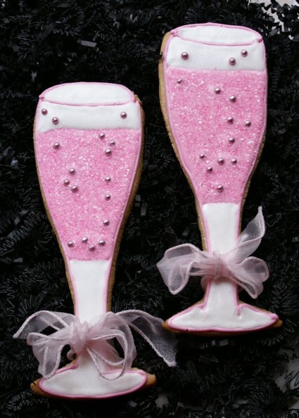 pink champagne glass cookies