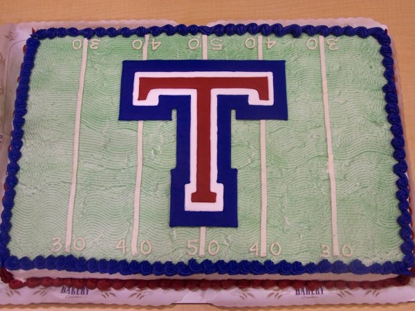 tesoro high school cake