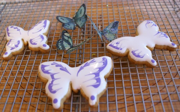 butterfly decorated cookies