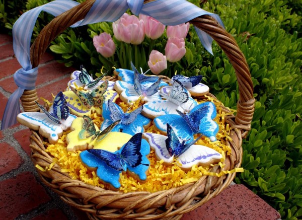 butterfly decorated cookies