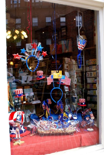 4th of july decoration in a boston store window beacon hill