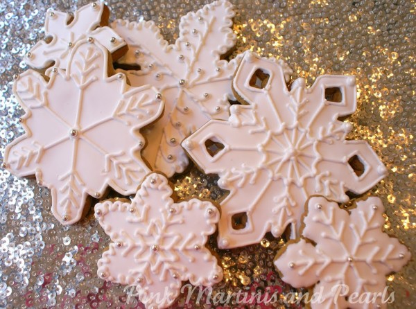 decorate snowflake cookies gift basket