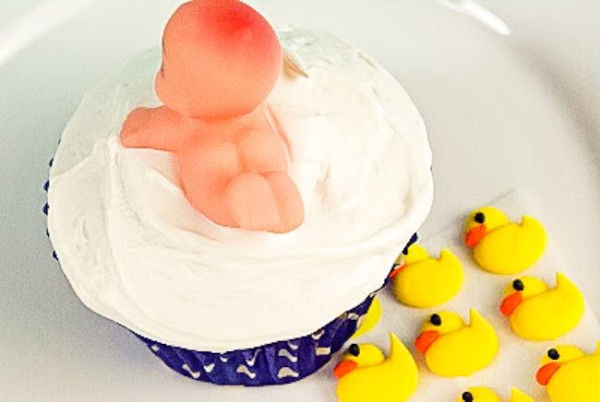 bubble bath baby shower cupcakes