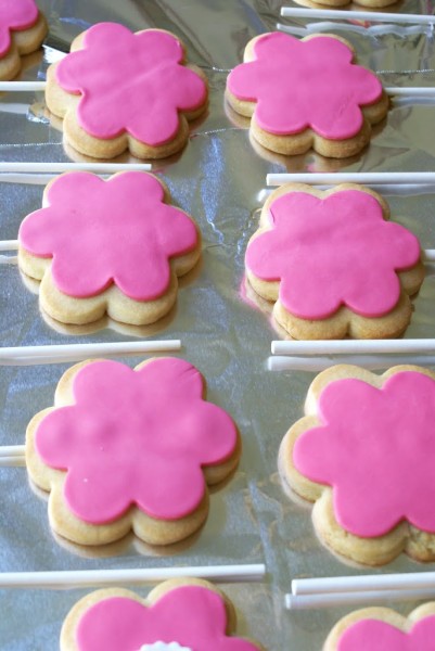 flower cookies on sticks