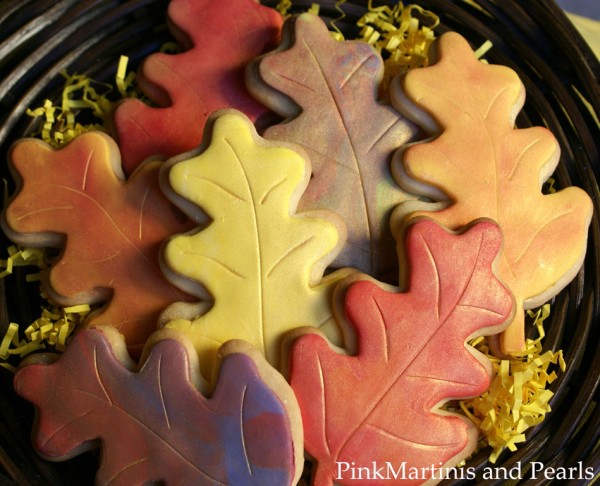 deocrated fall leaves with fondant                                       