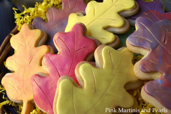 deocrated fall leaves with fondant                    