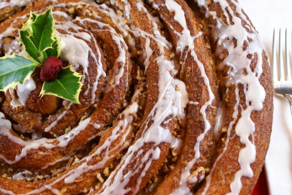 The Best Giant Make-Ahead Cinnamon Roll Ever