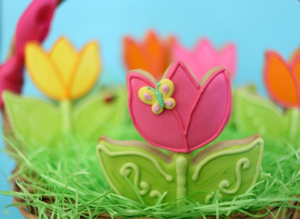 decorated spring flower cookies