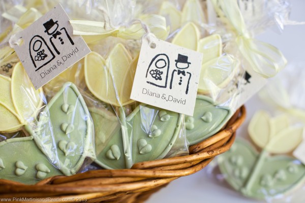 Bridal Shower Gifts and Wrapping Ideas