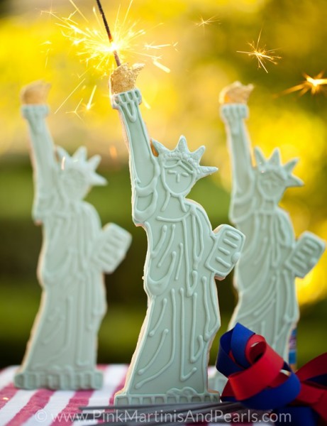 Decorated Statue of Liberty Cookies with sparklers