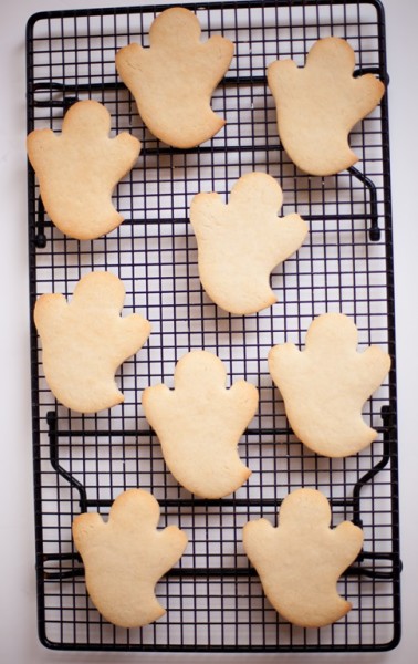 Wilton Ghost Cookies-7823