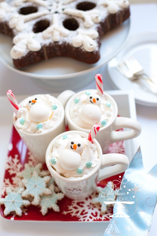 Snowflake Gingerbread Cake with a Cocoa Trimming Kit