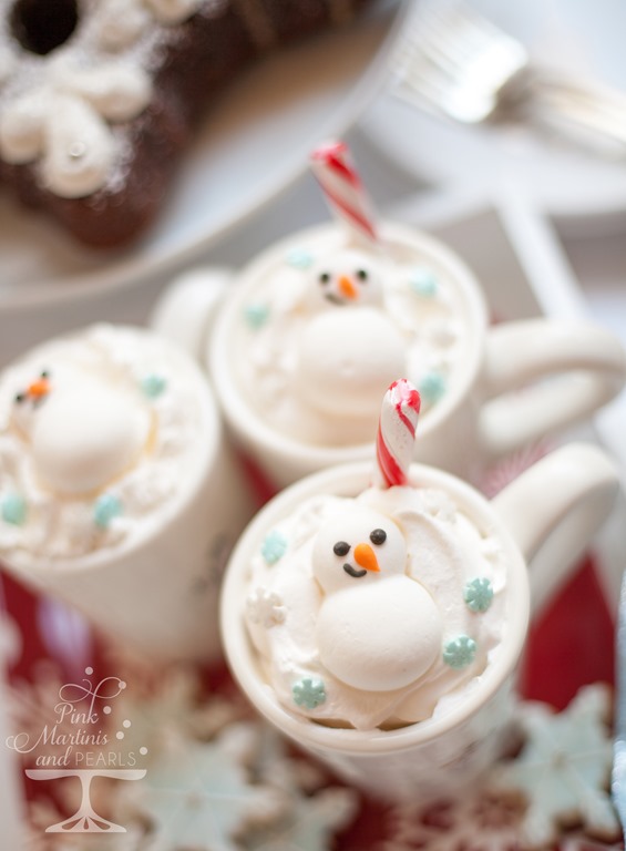 Snowflake Gingerbread Cake with a Cocoa Trimming Kit