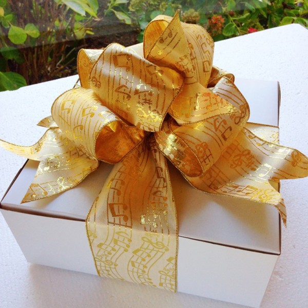 West Elm OC Gift Wrapping Workshop pie box
