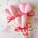 Meringue Cookie Heart Pops