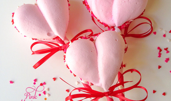 Meringue Cookie Heart Pops