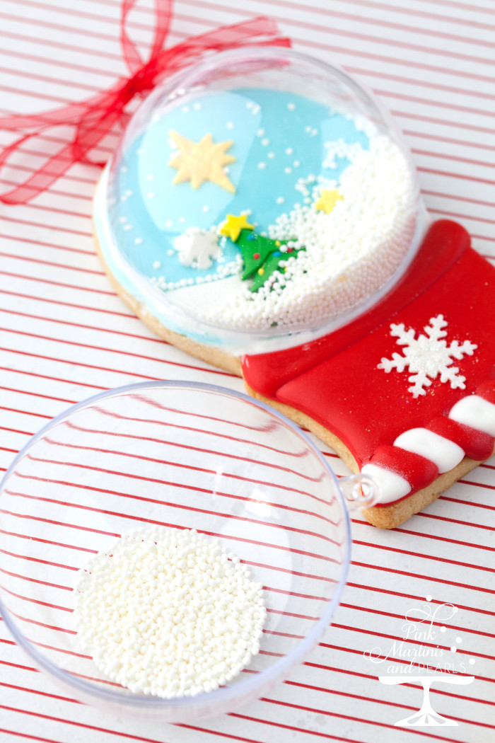 shakable snow globe cookies